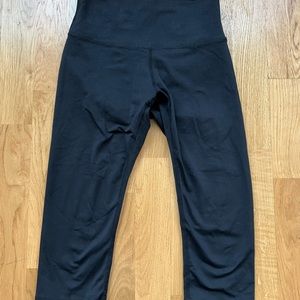 Cropped black leggings